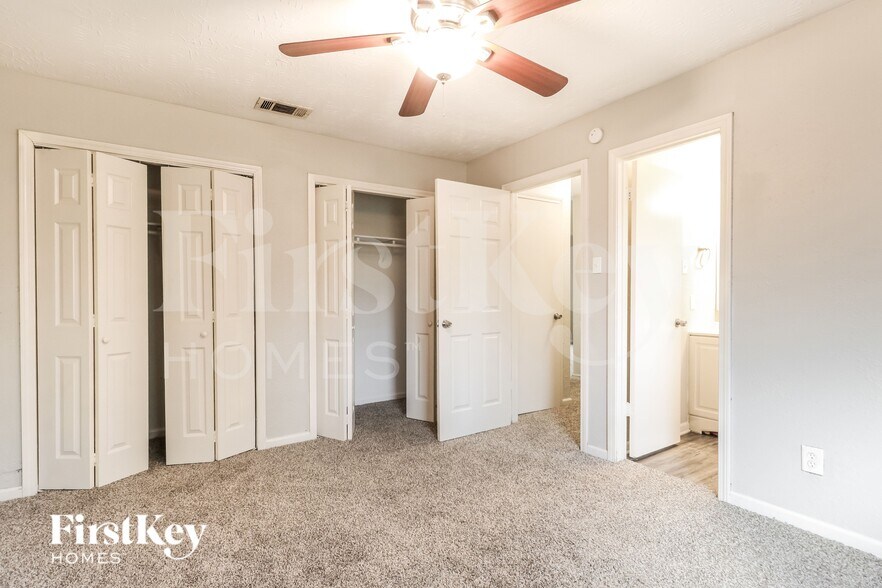 Building Photo - 3815 Derbyhall Dr