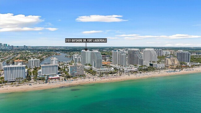 Building Photo - 3101 Bayshore Dr