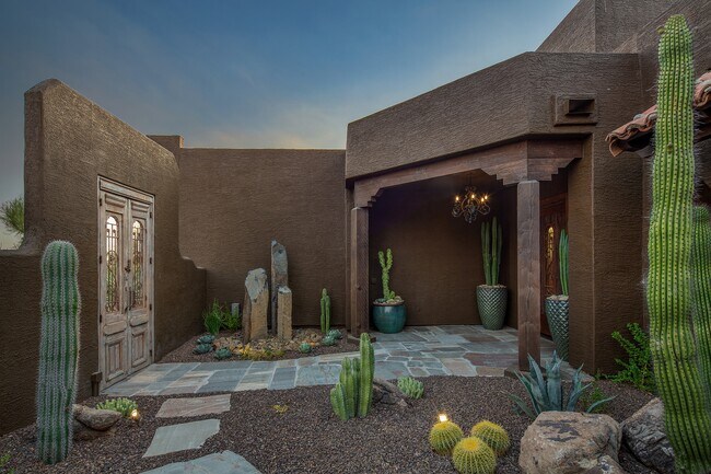 Building Photo - 6200 E Cielo Run N