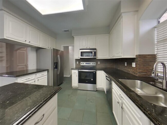 Building Photo - 7302 Emerald Glen Dr
