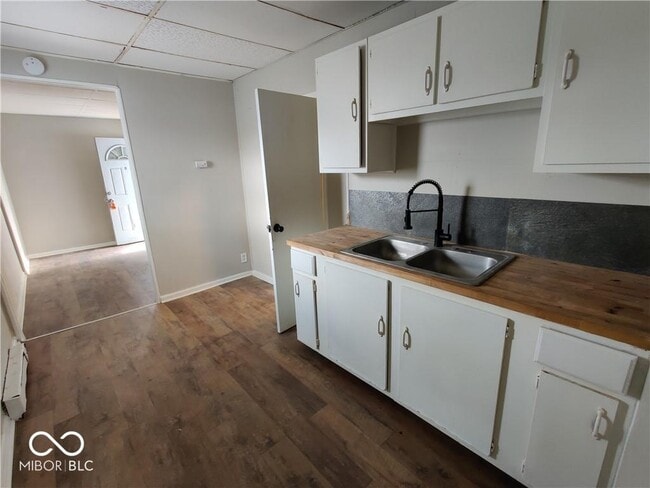 Building Photo - 106 W Pennsylvania St