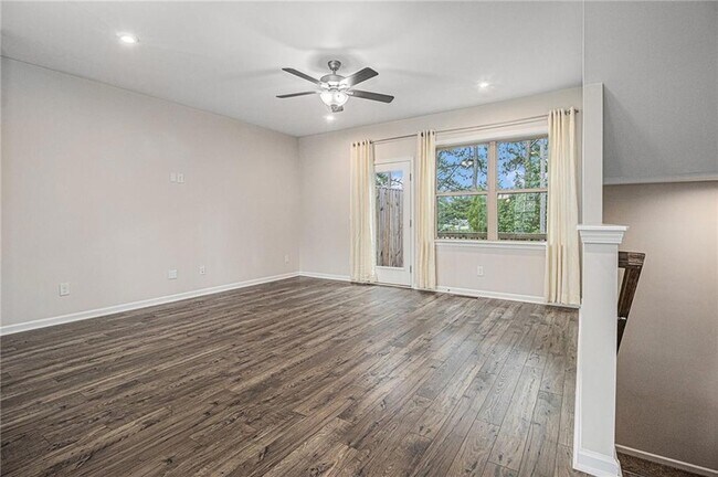 Building Photo - 3497 Hidden Valley Cir