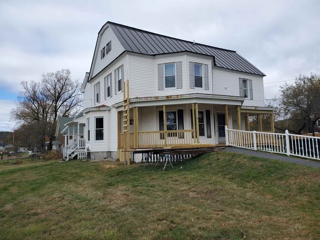 Building Photo - 17 Canaan St