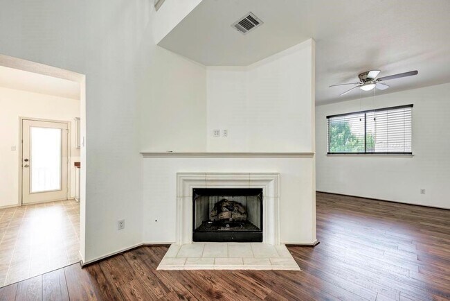 Building Photo - 15005 Donna Jane Loop