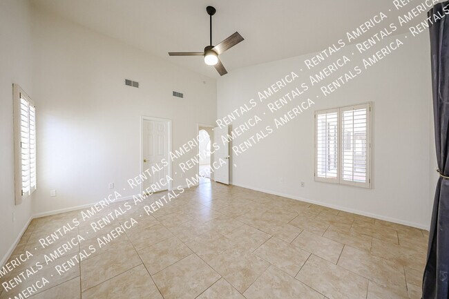 Building Photo - 4150 W Kent Dr