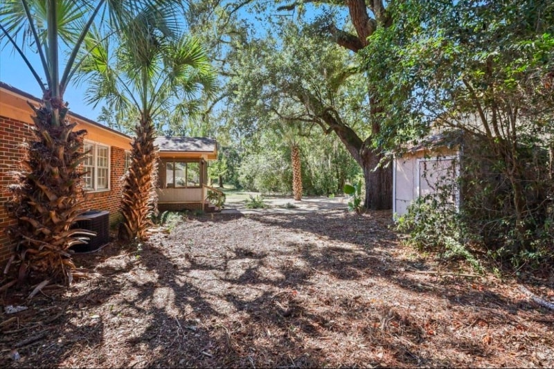 Building Photo - 106 Dixie Dr