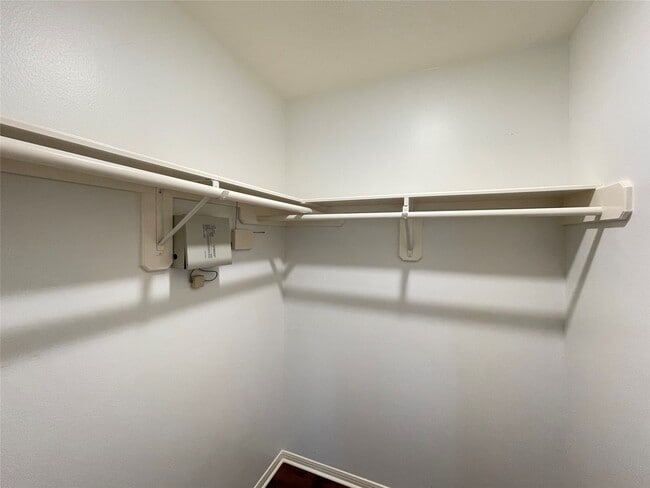 Building Photo - 1602 Lawick Cir