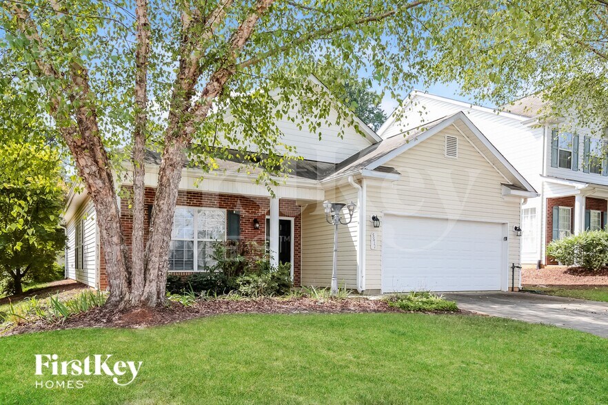 Building Photo - 5611 David Christian Pl