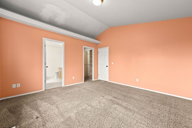 Building Photo - 16640 Rainier View Dr SE