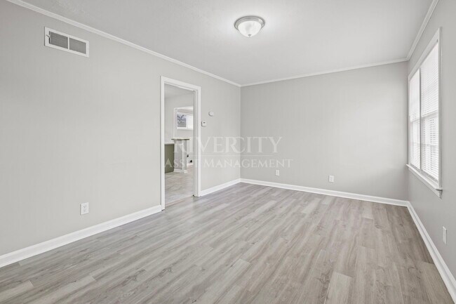 Building Photo - 4903 Given Ave