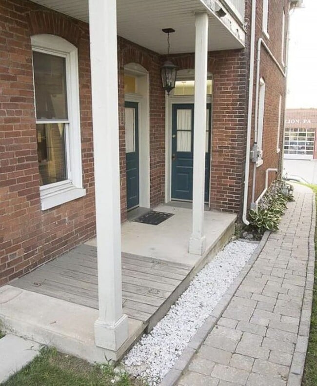 Building Photo - 3BR Home in Red Lion SD | Finished 3rd Floor, Garage, Balcony & Large Yard!