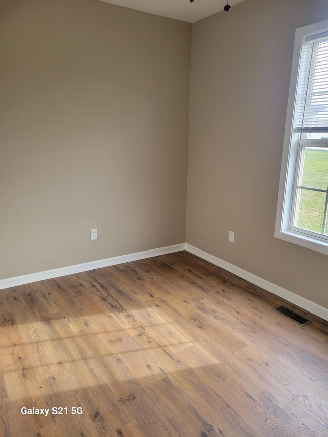 Building Photo - 251 Myrtle Ave