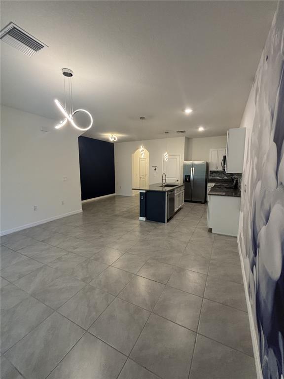 Building Photo - 1604 Hubbell Rd