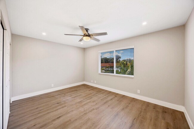 Building Photo - 707 Neapolitan Way