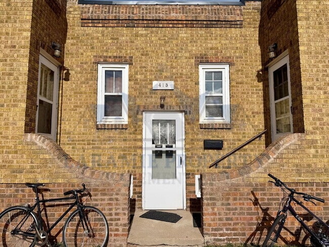 Building Photo - 415 E Kearney St