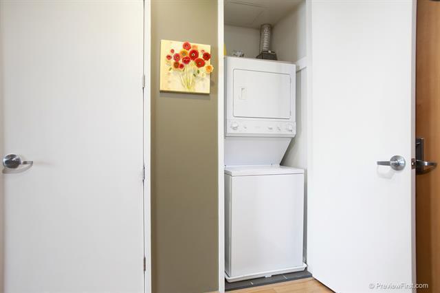 Building Photo - Luxe Loft Living in the Heart of Little Italy