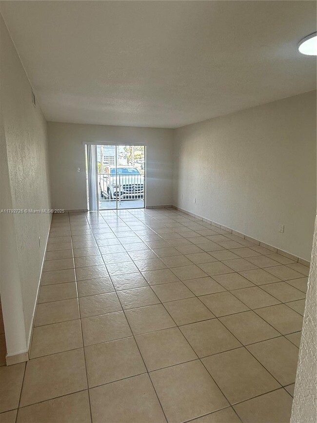 Building Photo - 6850 W 16th Dr