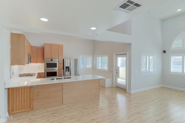 Building Photo - 121 Los Angeles Ave