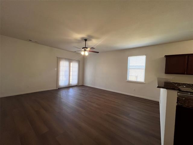 Building Photo - 208 Cottonwood Dr