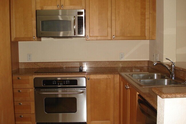 Building Photo - 1419 Renaissance Way