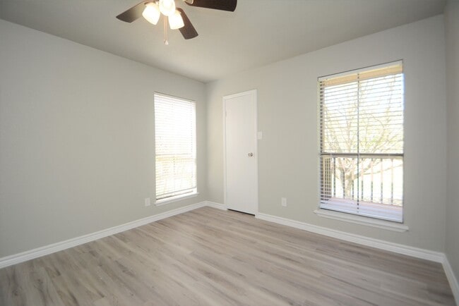 Building Photo - 13151 Walden Rd