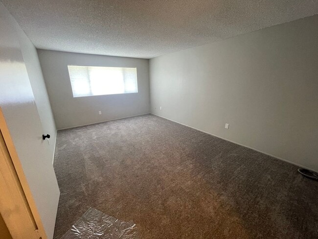 Building Photo - 4 Bedroom Cul-du-sac Home Avaialble!