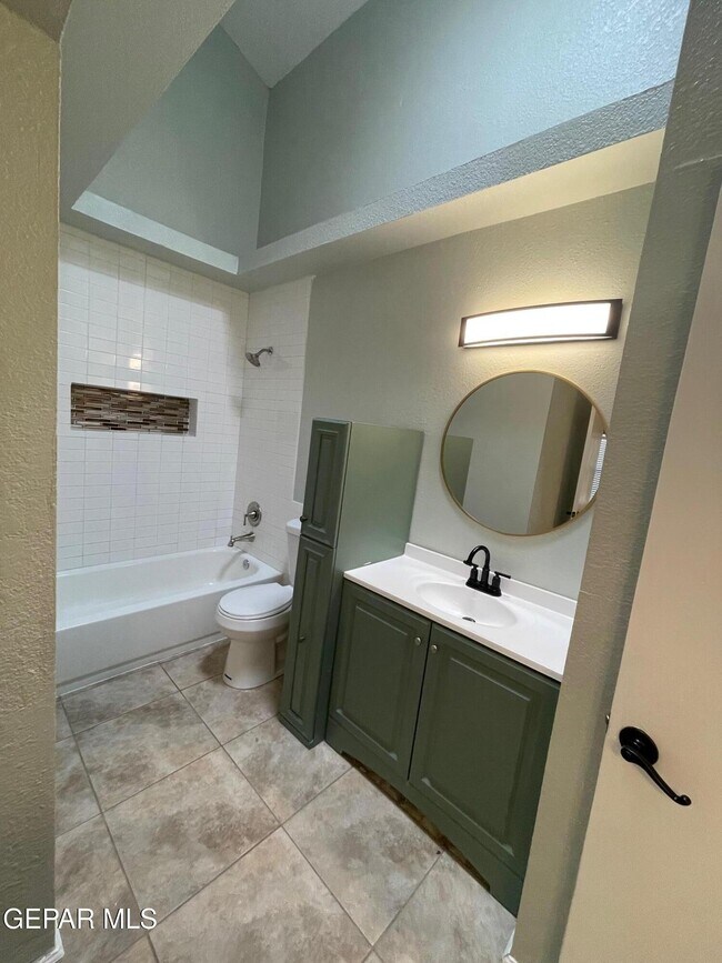 Building Photo - 1516 Greg Powers Dr