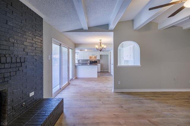 Building Photo - 204 E Grubb Dr