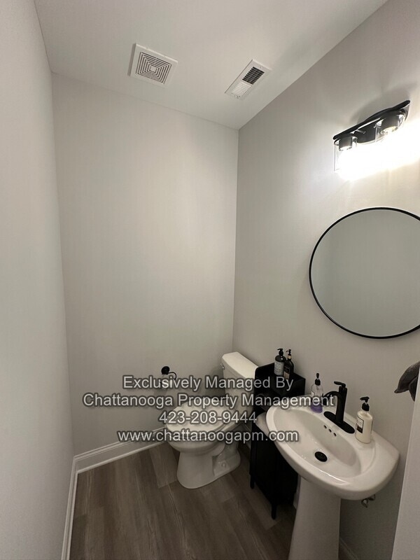 Building Photo - 1480 Chatt City Wy