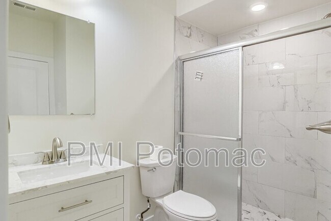 Building Photo - 2547 Auden Dr