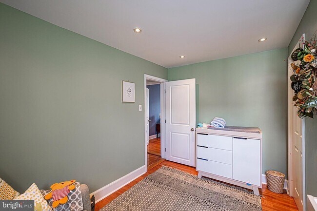 Building Photo - 2035 Carpenter St