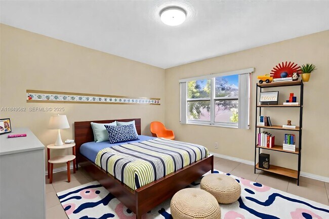 Building Photo - 3750 SW 60th Terrace