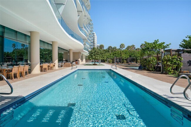 Building Photo - 9349 Collins Ave