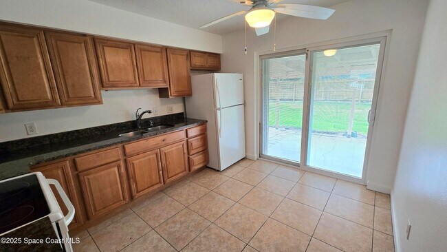 Building Photo - 535 Lee Ave