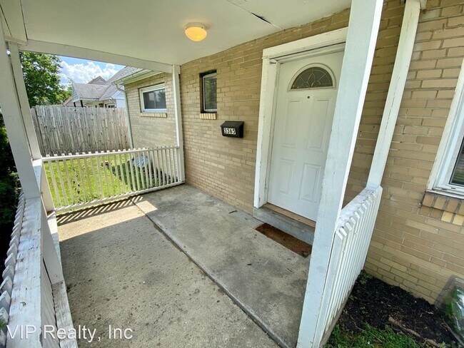 Building Photo - 4 br, 1 bath House - 3365 Eakin Road