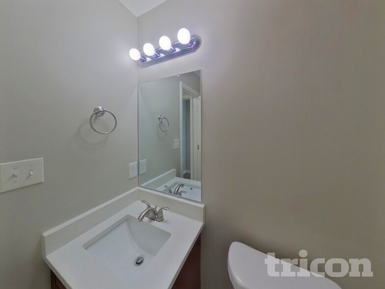 Building Photo - 5704 Ebley Ln