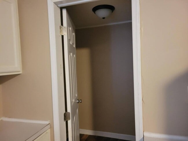 Building Photo - 4079 Acorn Dr