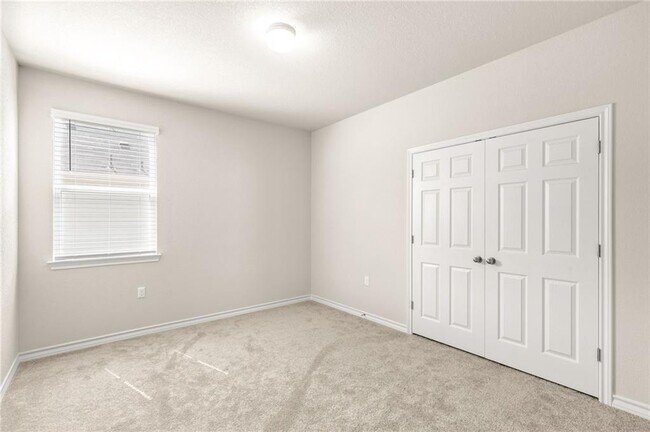 Building Photo - 1607 Denesa Dr