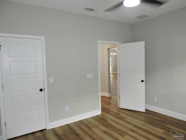 Building Photo - 1451 Madelyn Wds Dr