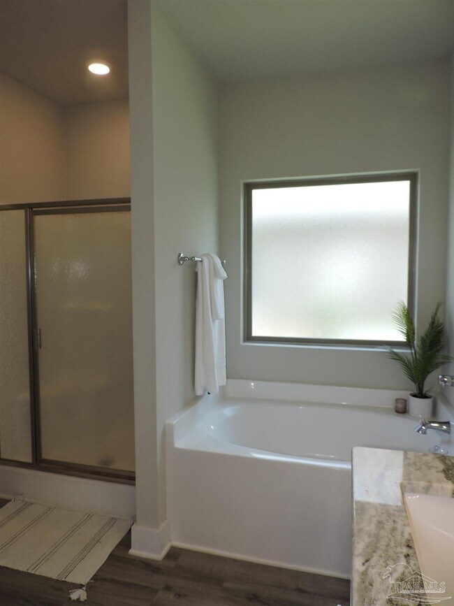 Building Photo - 8823 Airway Dr