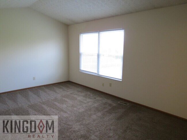 Building Photo - 7070 Tomahawk Trl Renoldsburg, OH 43068