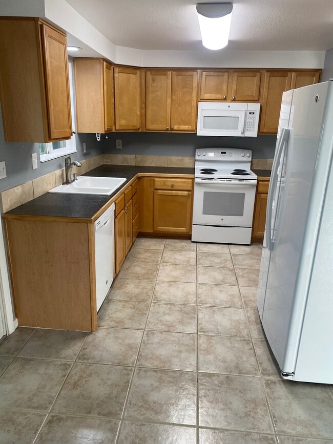 Upstairs kitchen - 519 W Boise Ave