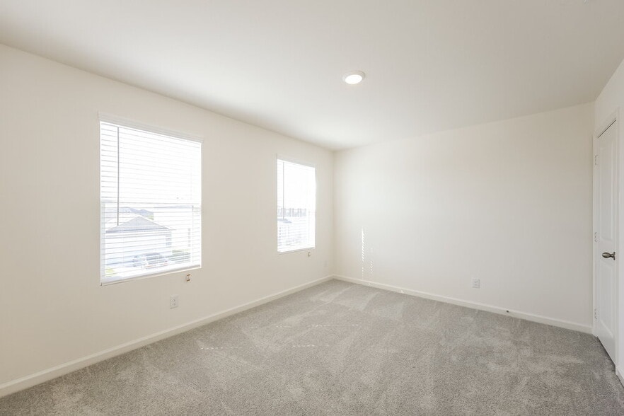 Building Photo - 5534 Bluebell Mdw