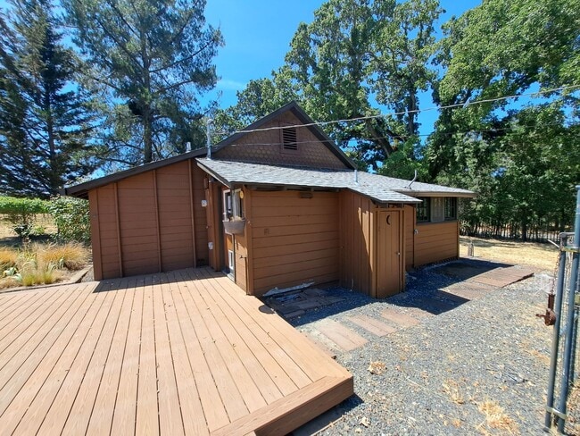 Building Photo - Living that Country Life in Napa - Close t...