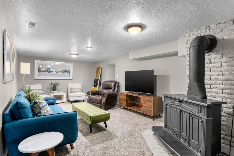 Building Photo - 291 S 300 E