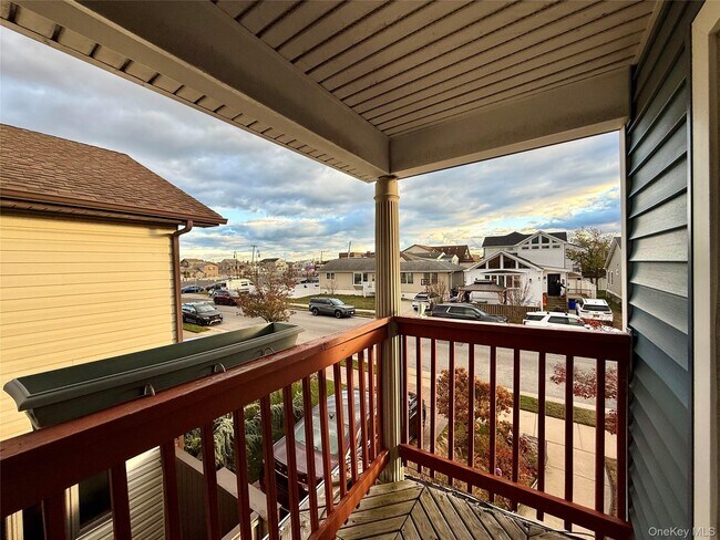 Building Photo - 575 E Fulton St