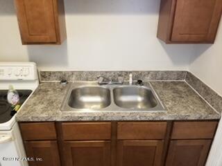 Building Photo - 1559 W 31st St