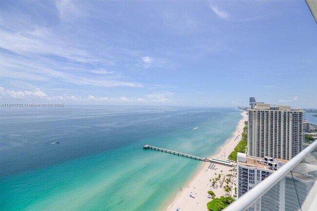 Building Photo - 16901 Collins Ave