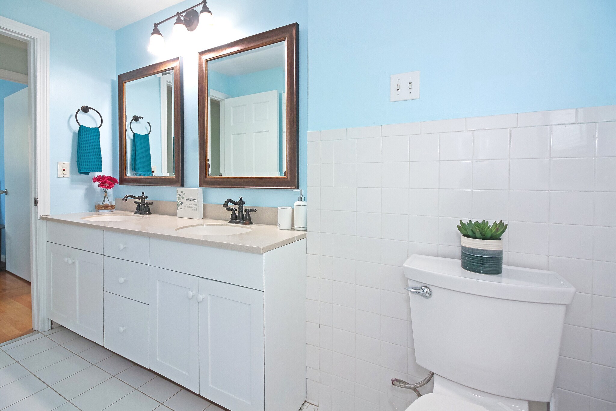 Building Photo - 88 Saint Mary St