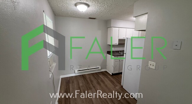 Building Photo - 1626 Darst Ave